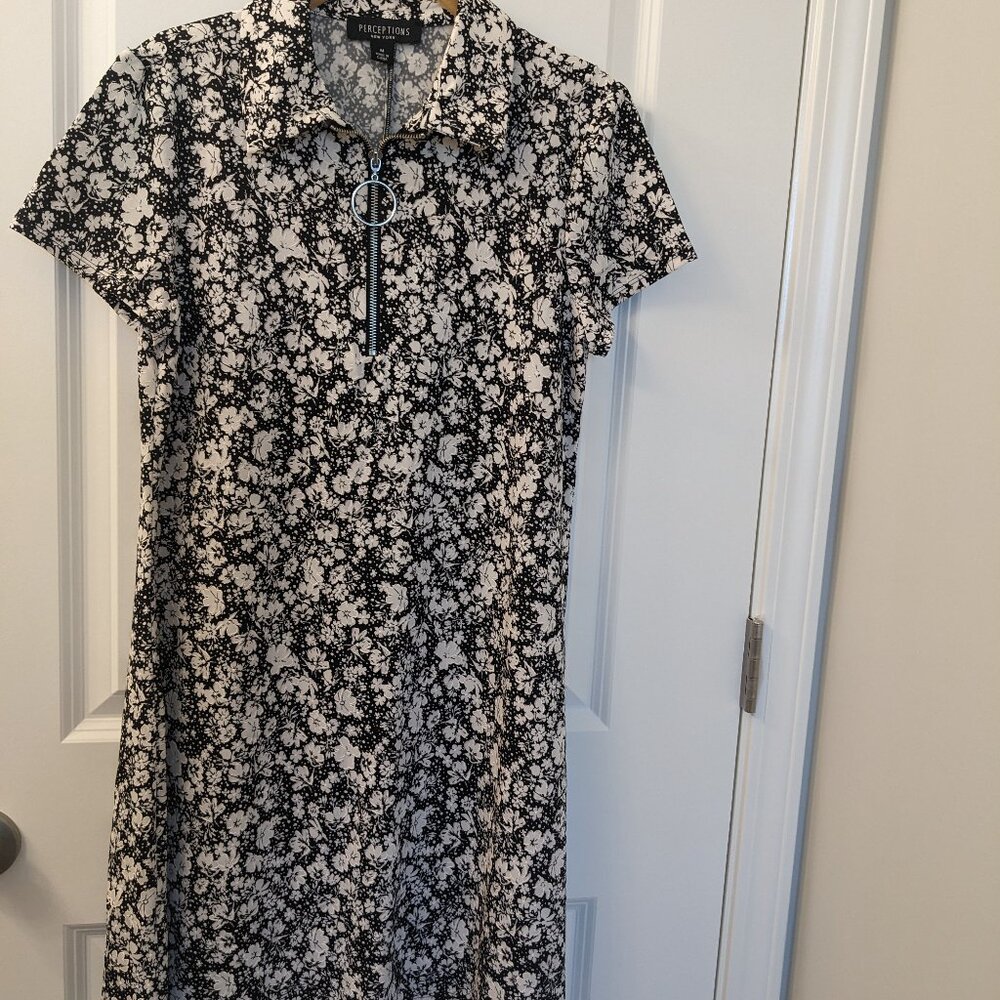 Perceptions, New York Black and White Floral Dress Collared Zip Neckline Size M